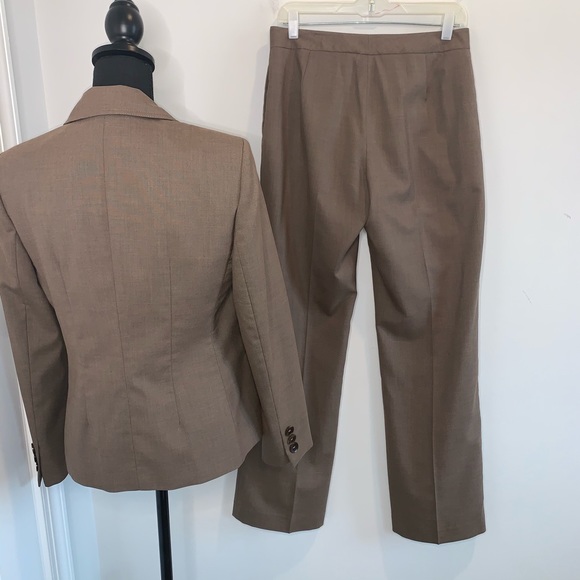 Kasper Two Piece Pant Suit Size 6 - Picture 5 of 9